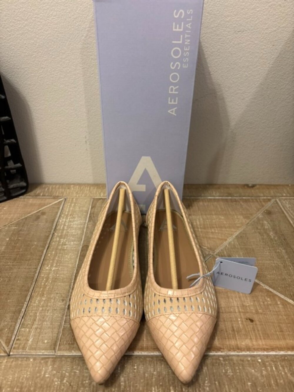 NEW Aerosoles Dala Pointed Toe Flats Beige Bisque Slip On Memory Foam Sz: 8.5-11